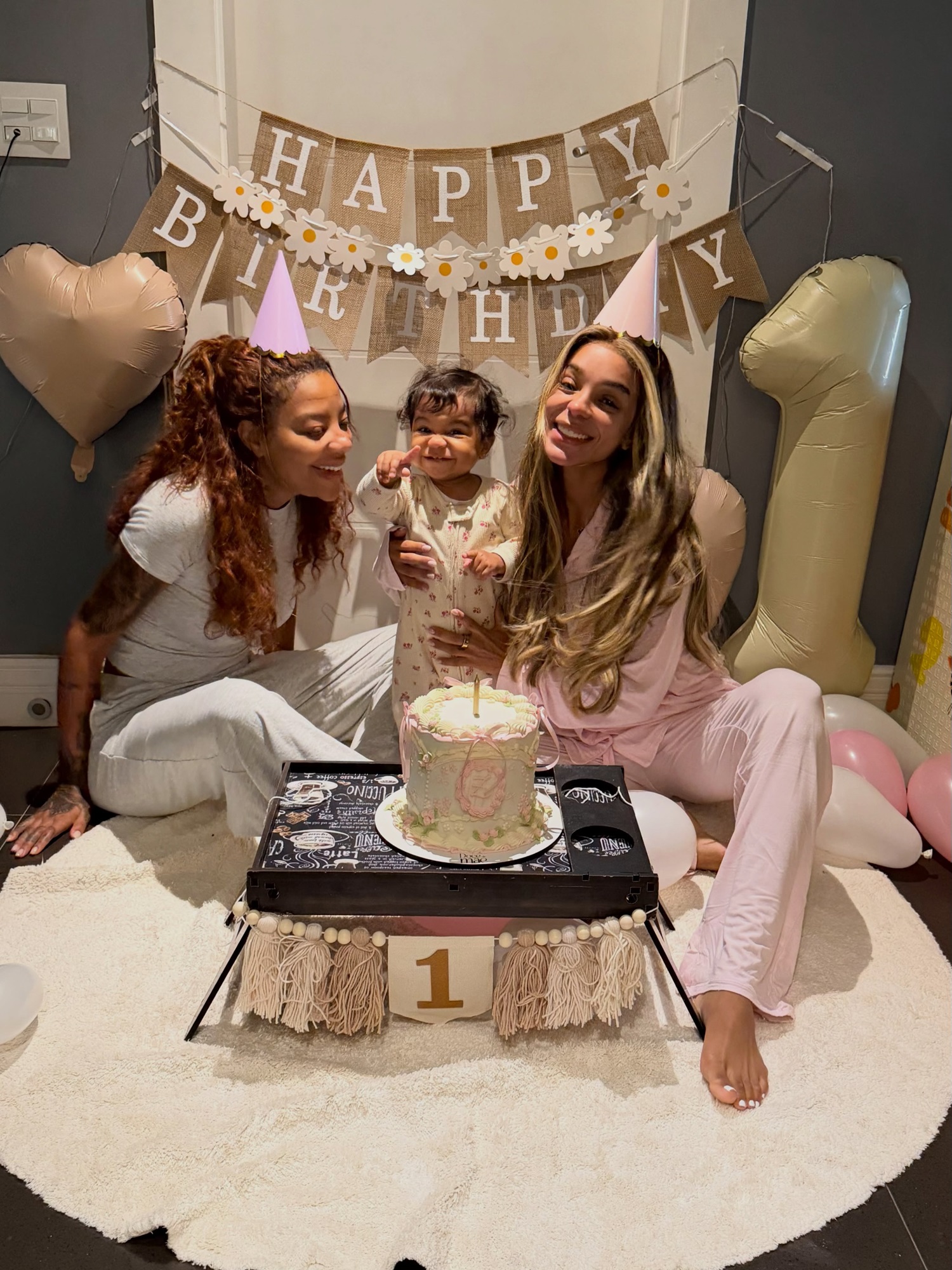 Ludmilla e Brunna Gonçalves com a filha - Foto: Instagram