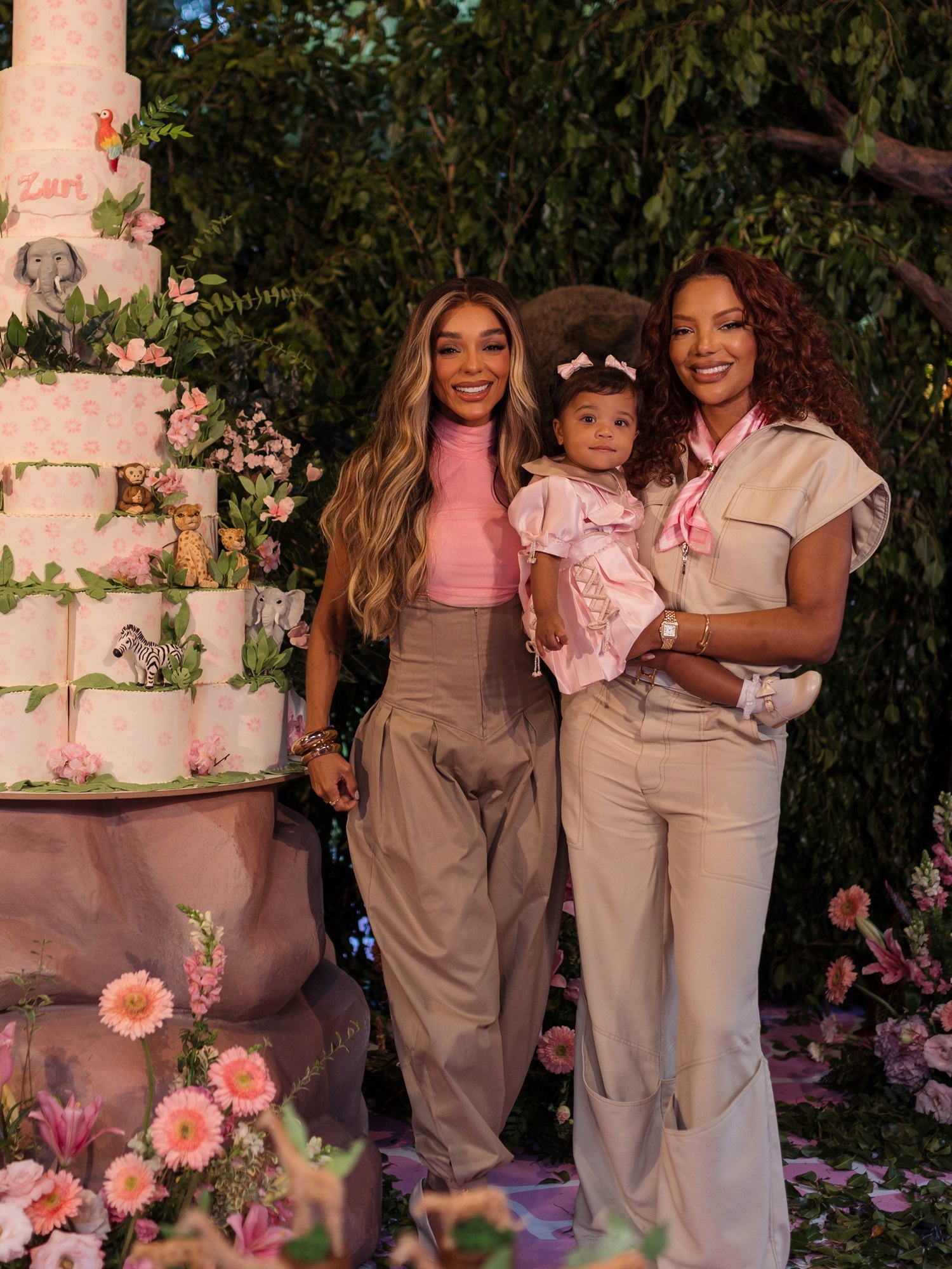 Ludmilla e Brunna Gonçalves com a filha - Foto: Instagram