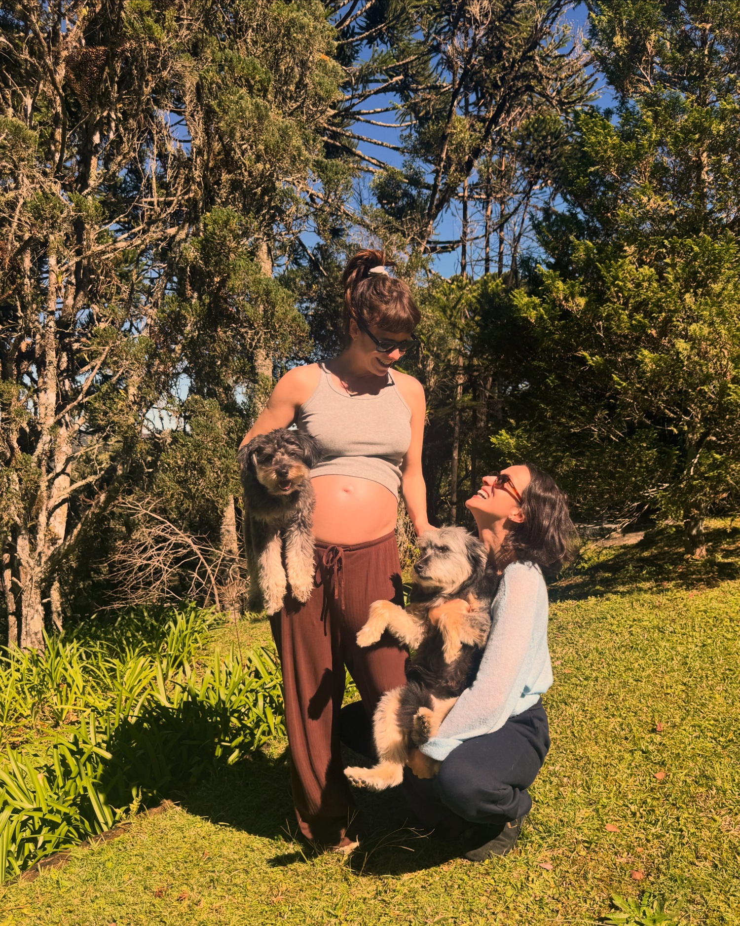 Renata Gaspar e a esposa, Bebel Luz, esperam a primeira filha — Foto: Reprodução/Instagram