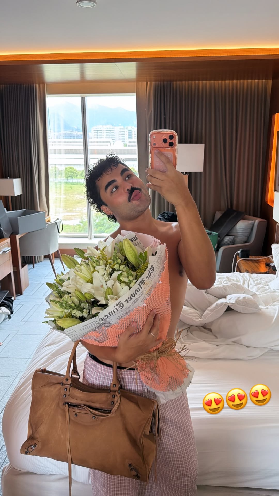 Virginia dá presente para Lucas Guedez - Reprodução/Instagram