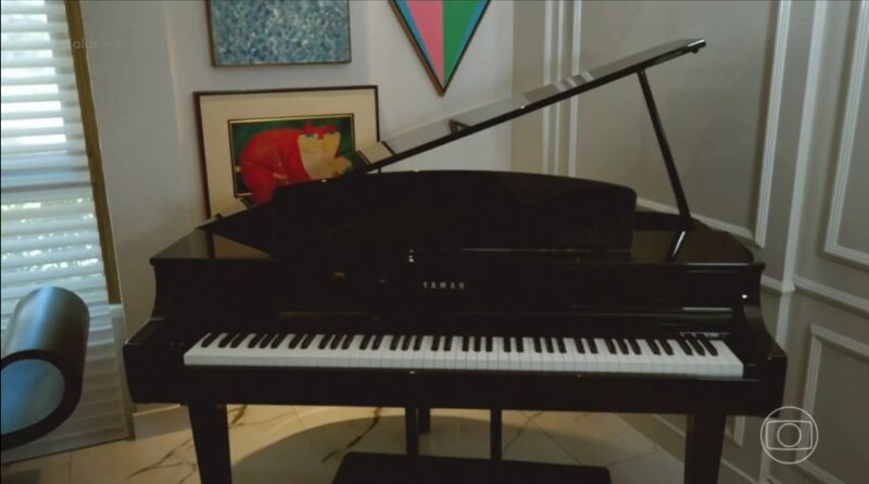 Xand tem piano de cauda na sala de casa - Foto: Reprodução/TV Globo