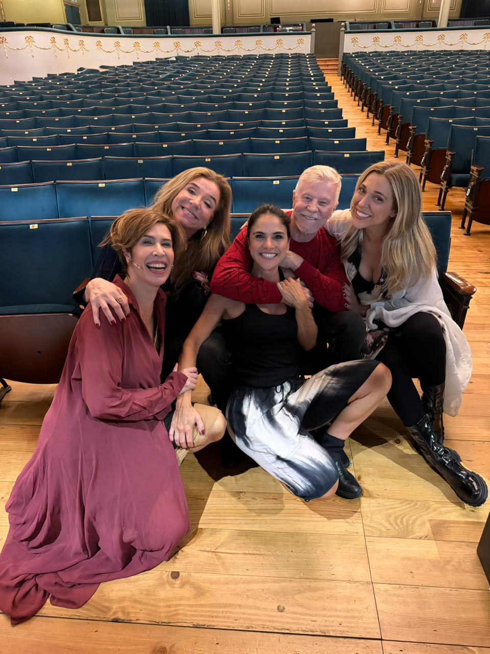 Maria Clara Gueiros, Marisa Orth, Priscila Castello Branco, Miguel Falabella e Júlia Rabello - Foto: Divulgação