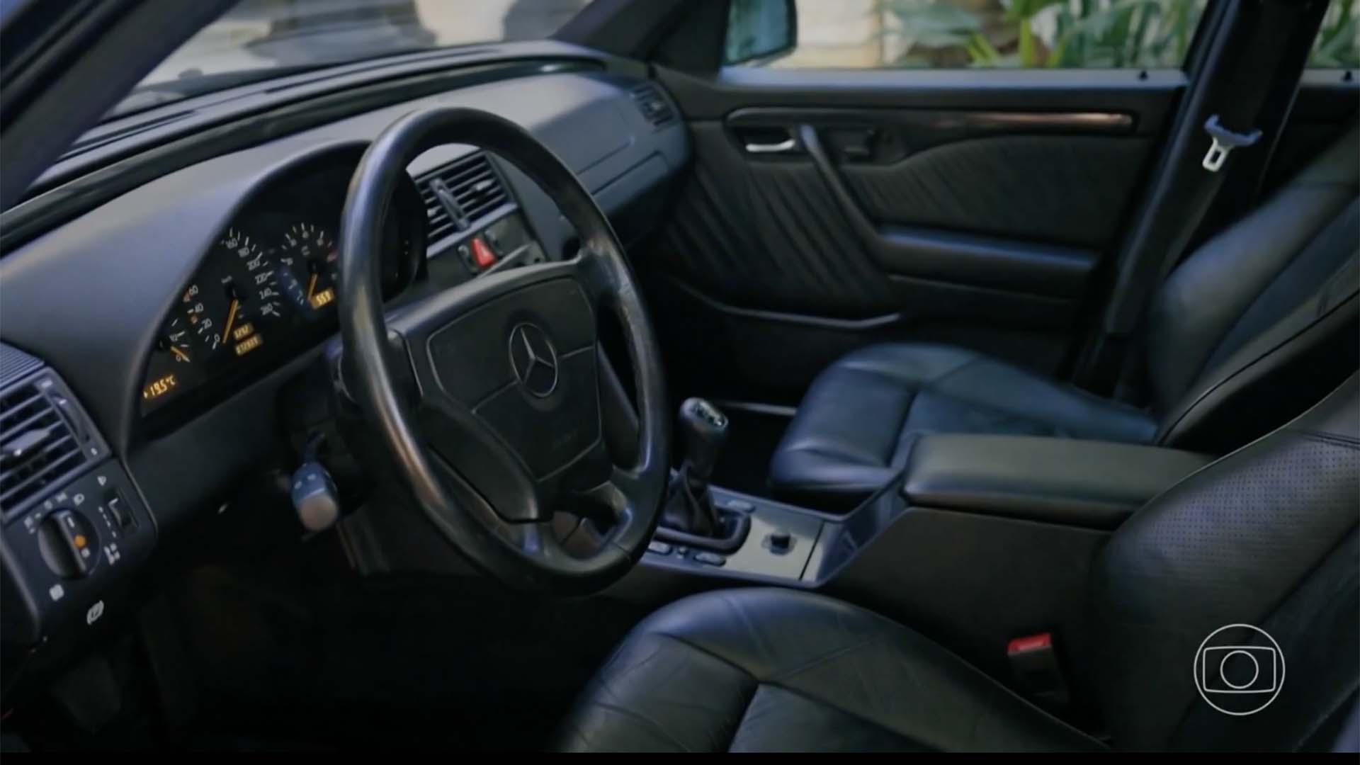 Parte interna da Mercedes C230 de 1996, de Ana Maria Braga - Foto: Reprodução / Globo