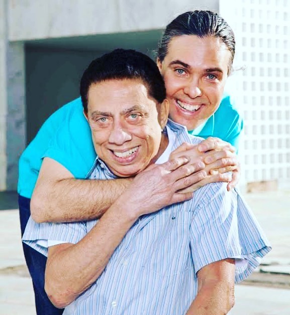 Flávio Silvino com o pai, o humorista Paulo Silvino - Foto: Reprodução / Instagram @flavio_silvino