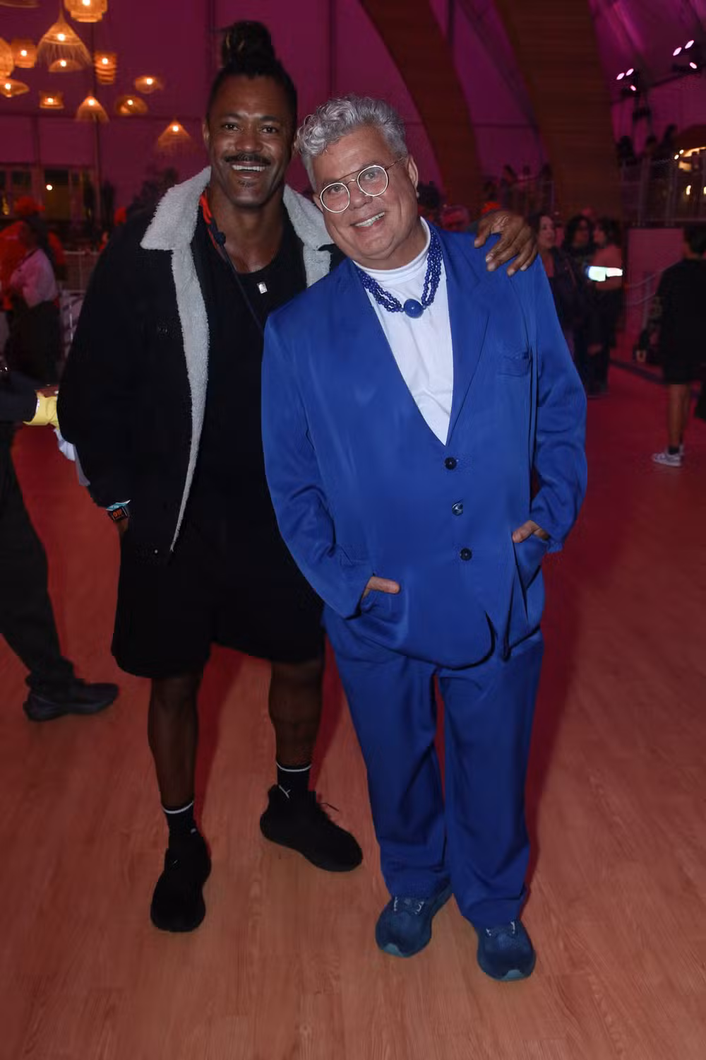 Milton Cunha e o companheiro, Vítor Moraes, no Rock in Rio 2026 - Foto: André Moreira/BrazilNews