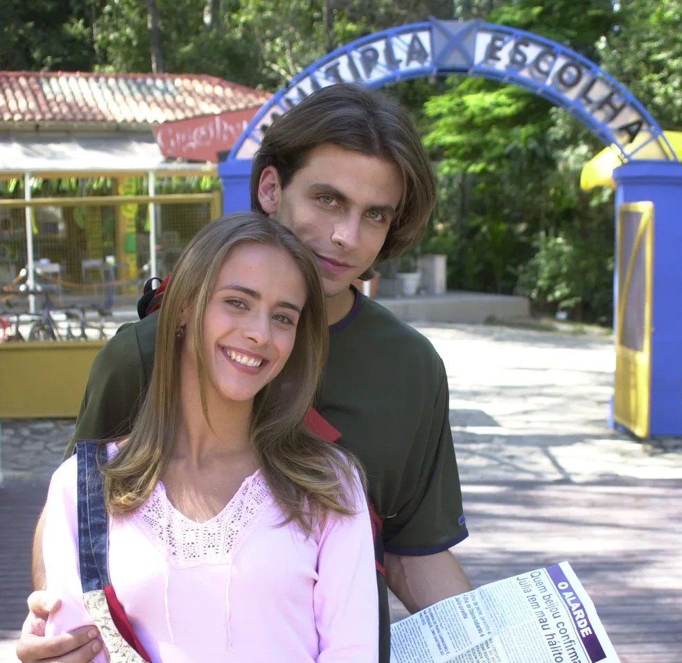 Henri Castelli e Juliana Silveira em Malhação (2002) - Foto: Gianne Carvalho / Globo