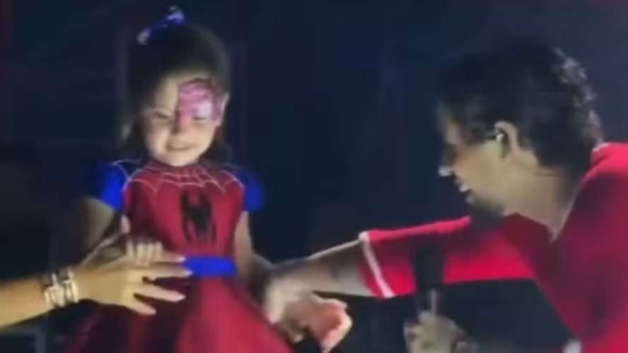Vídeo de Maria Flor tentando juntar Virginia e Zé Felipe repercute na web — Foto: Reprodução Instagram