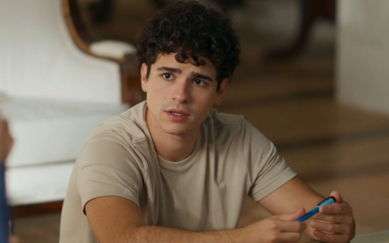 Mau Mau (João Victor Gonçalves) em Quem Ama Cuida - Foto: Reprodução / TV Globo