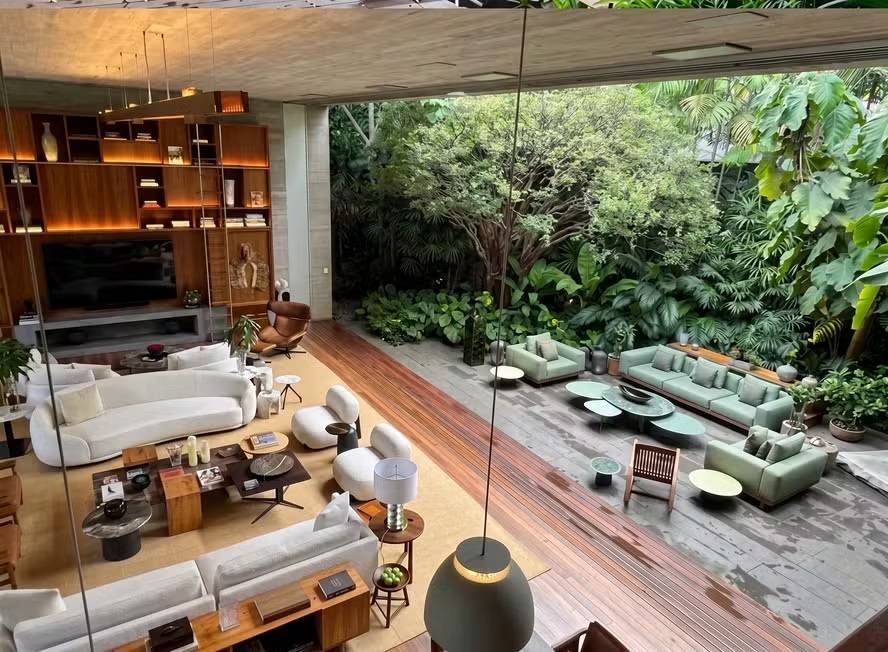 Varanda integrada da casa de Daniel Vorcaro em São Paulo — Foto: Reprodução/O Globo