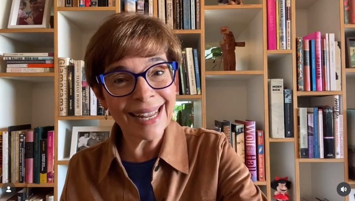 Renata Lo Prete em seu apartamento em São Paulo - Foto: Reprodução / Instagram @renataloprete 