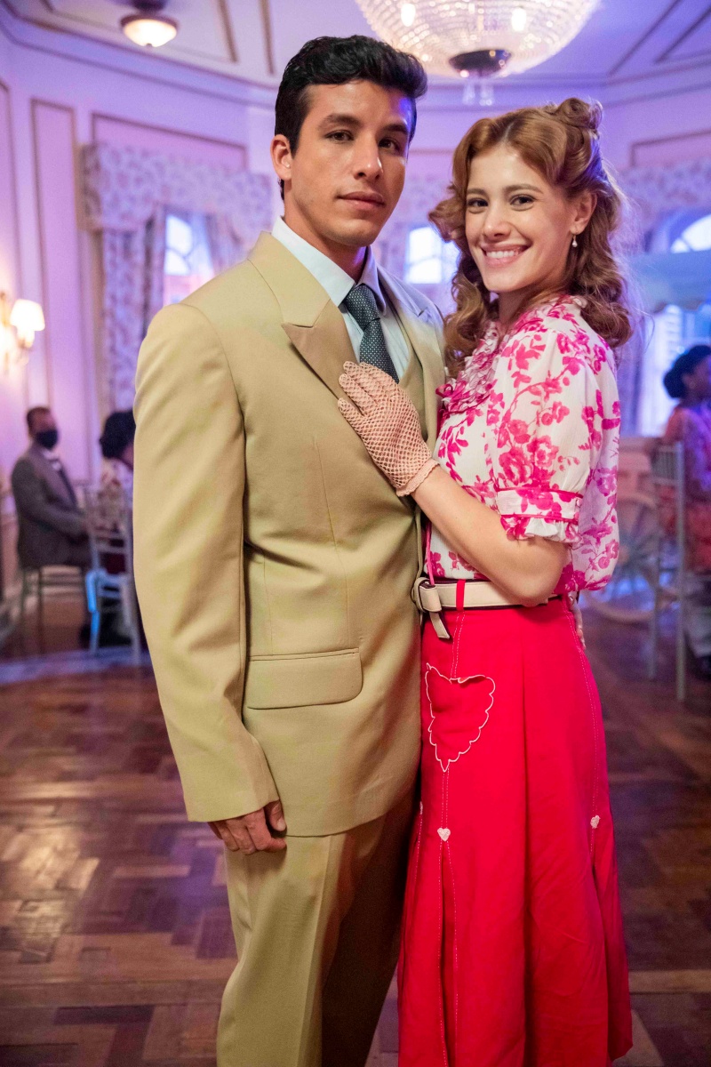 Inácio (Ricky Tavares) e Arminda (Caroline Dallarosa) 