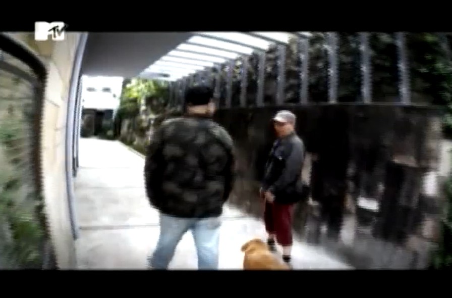 Área externa do refúgio de Marcelo nos anos 2000 - Foto: Reprodução/YouTube/MTV Brasil