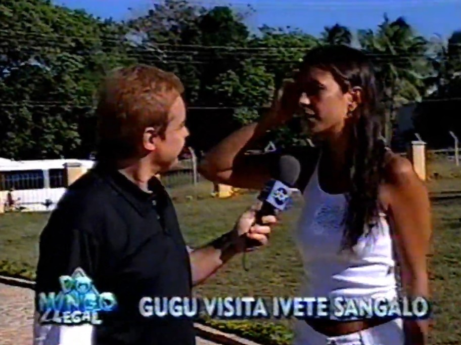 Gugu visitou a antiga mansão de Ivete Sangalo em 2001 - Foto: Reprodução/SBT