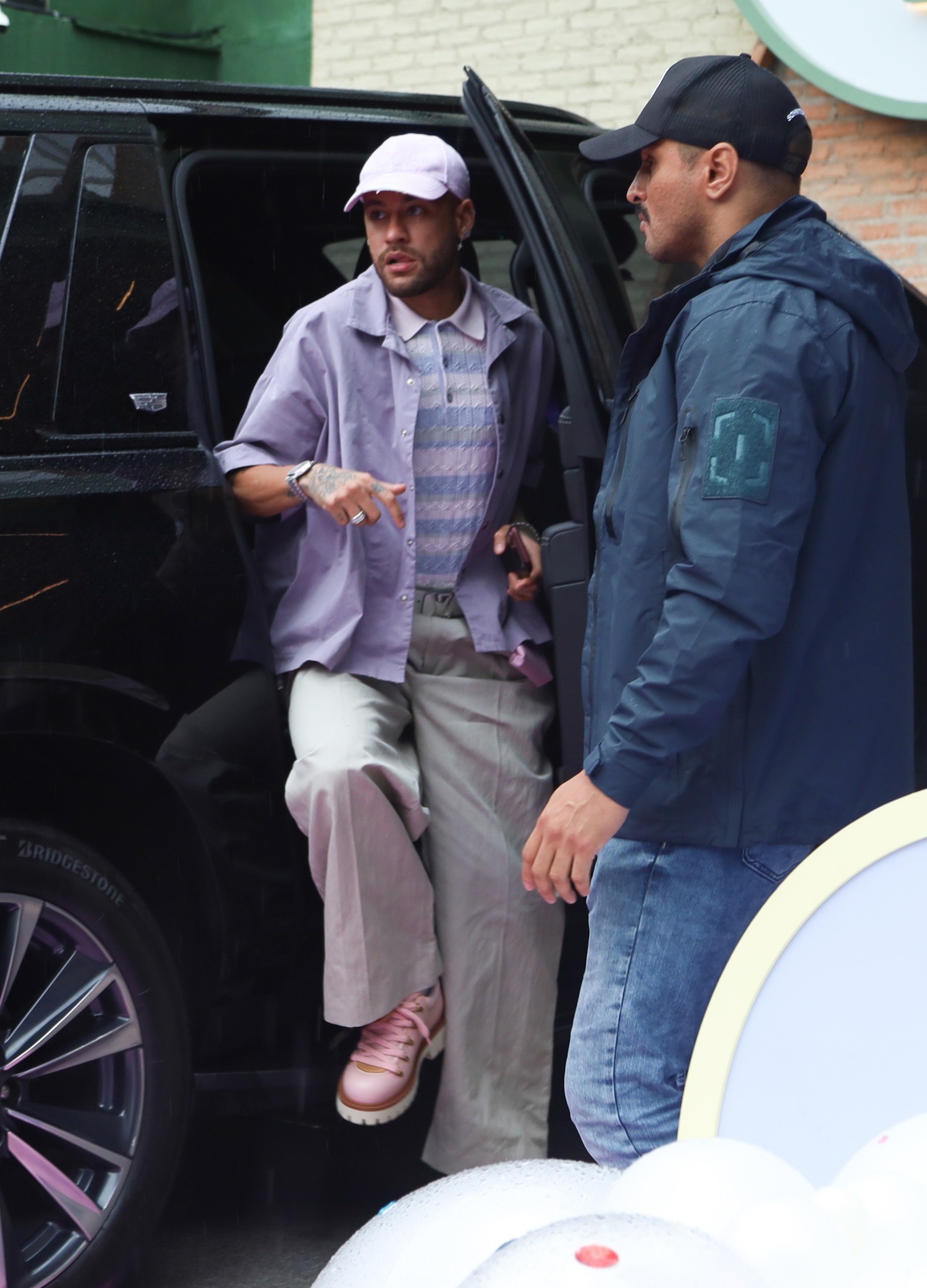 Neymar chega para festa da sua filha Mavi que comemora 3 anos em São Paulo. Brazilnews