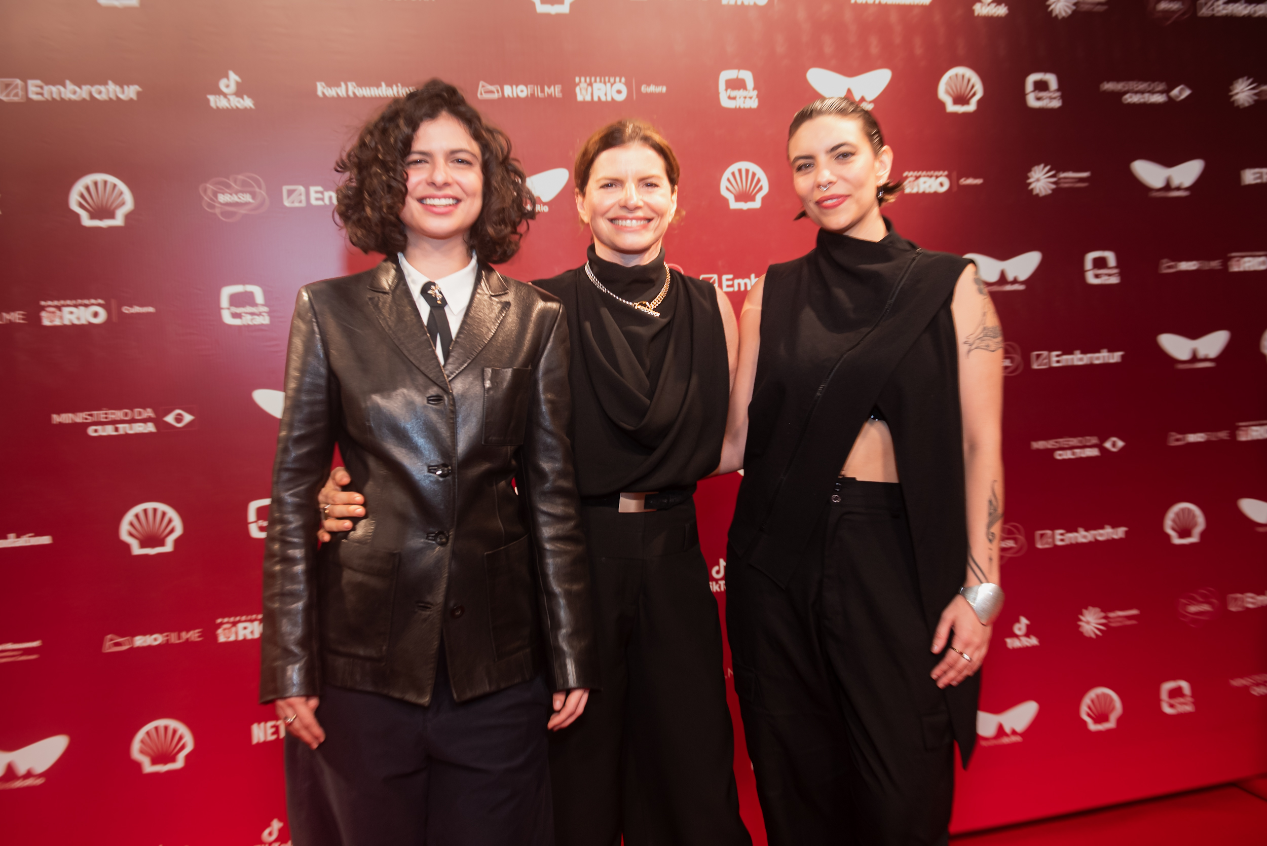 Débora Bloch com a filha Júlia Anquier e a nora Maria Beraldo - Foto: Letycia Miller / Brazil News