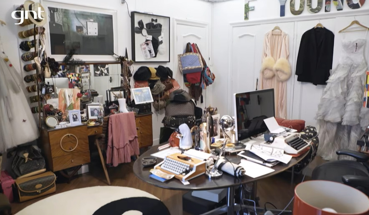 Moda, arte e cultura faziam parte da casa - Foto: Reprodução/YouTube/GNT