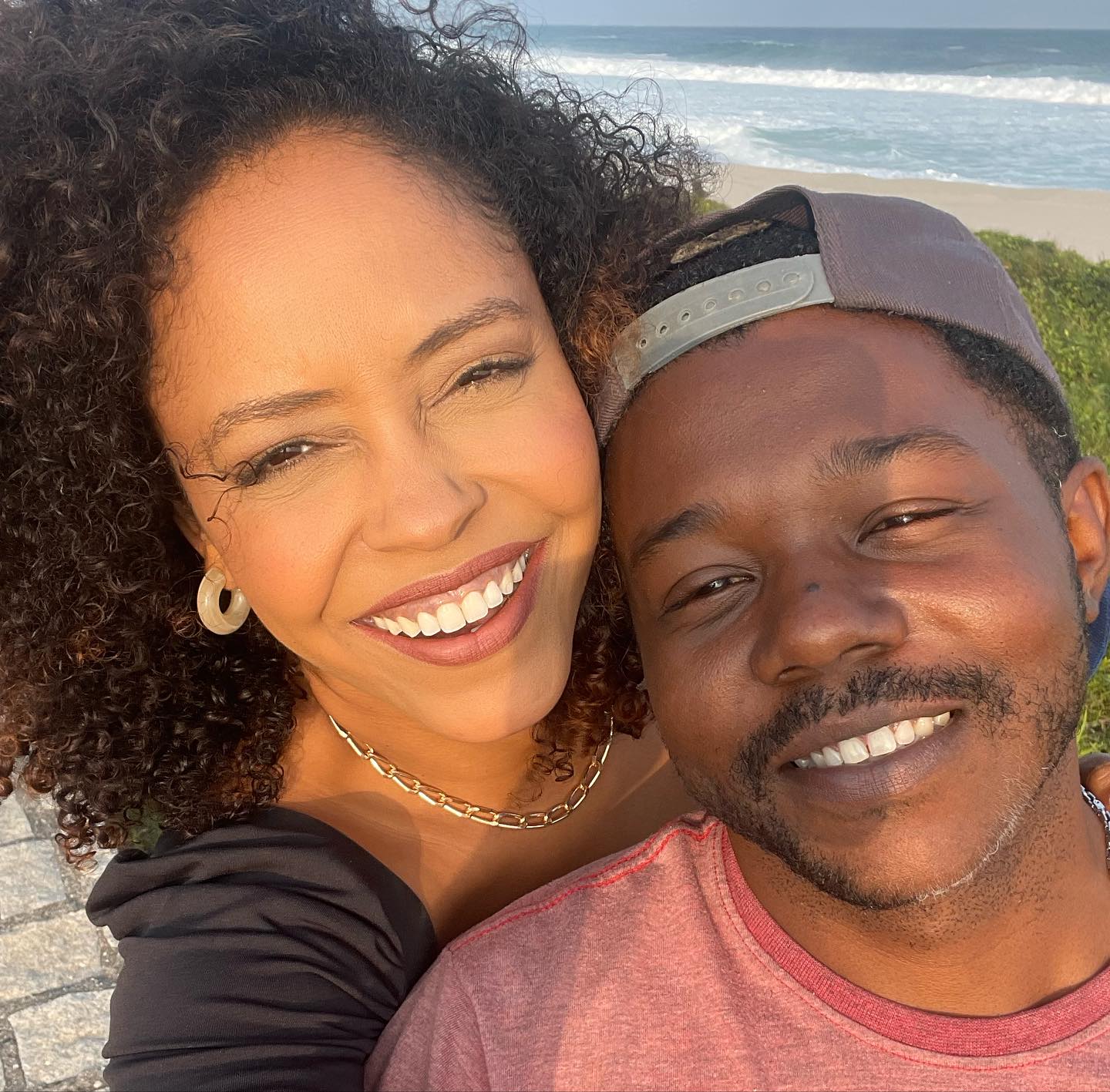 O ator Luiz Antônio do Nascimento e a esposa