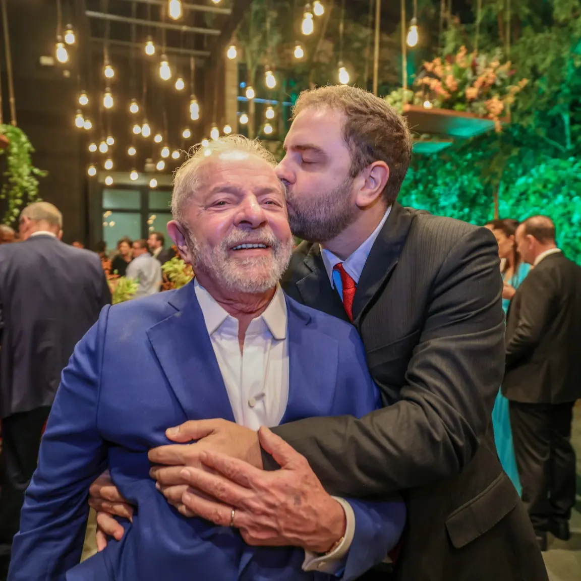 Lula com o filho, Luís Cláudio Lula da Silva - Foto: Instagram