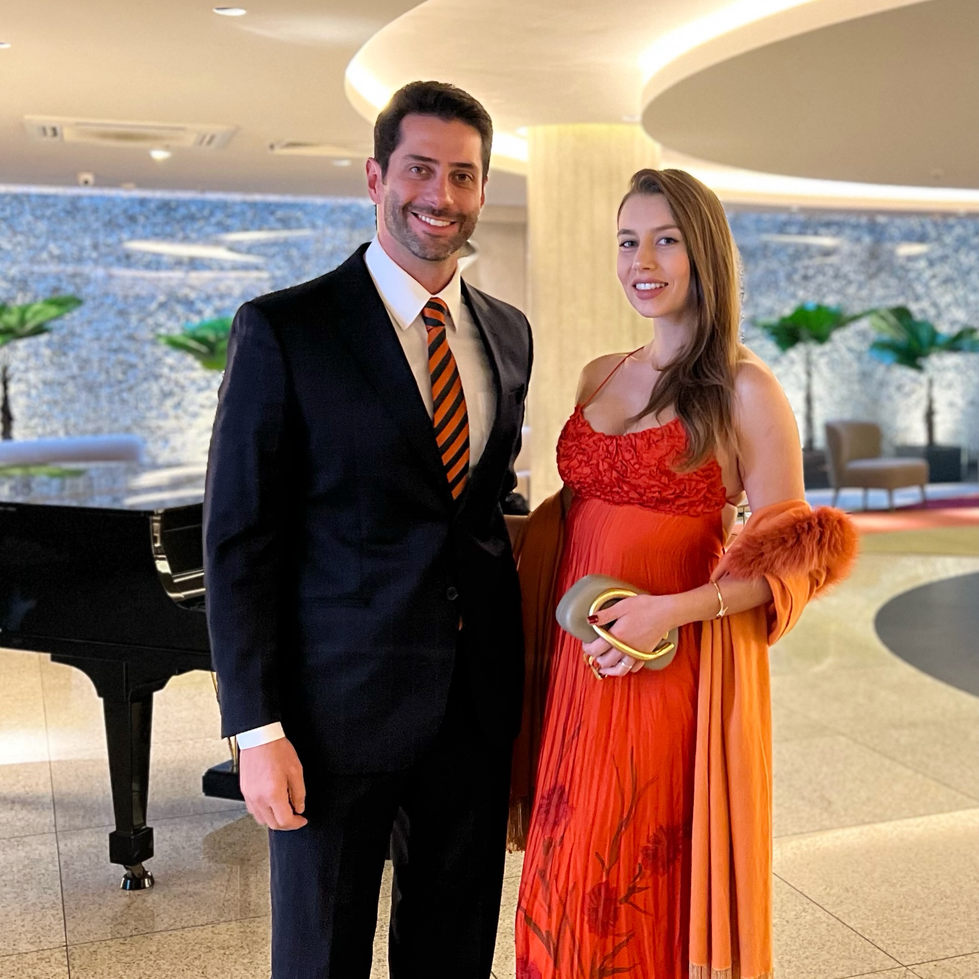 Ex-BBB Marcelo Zagonel ee a esposa — Foto: Reprodução | Instagram
