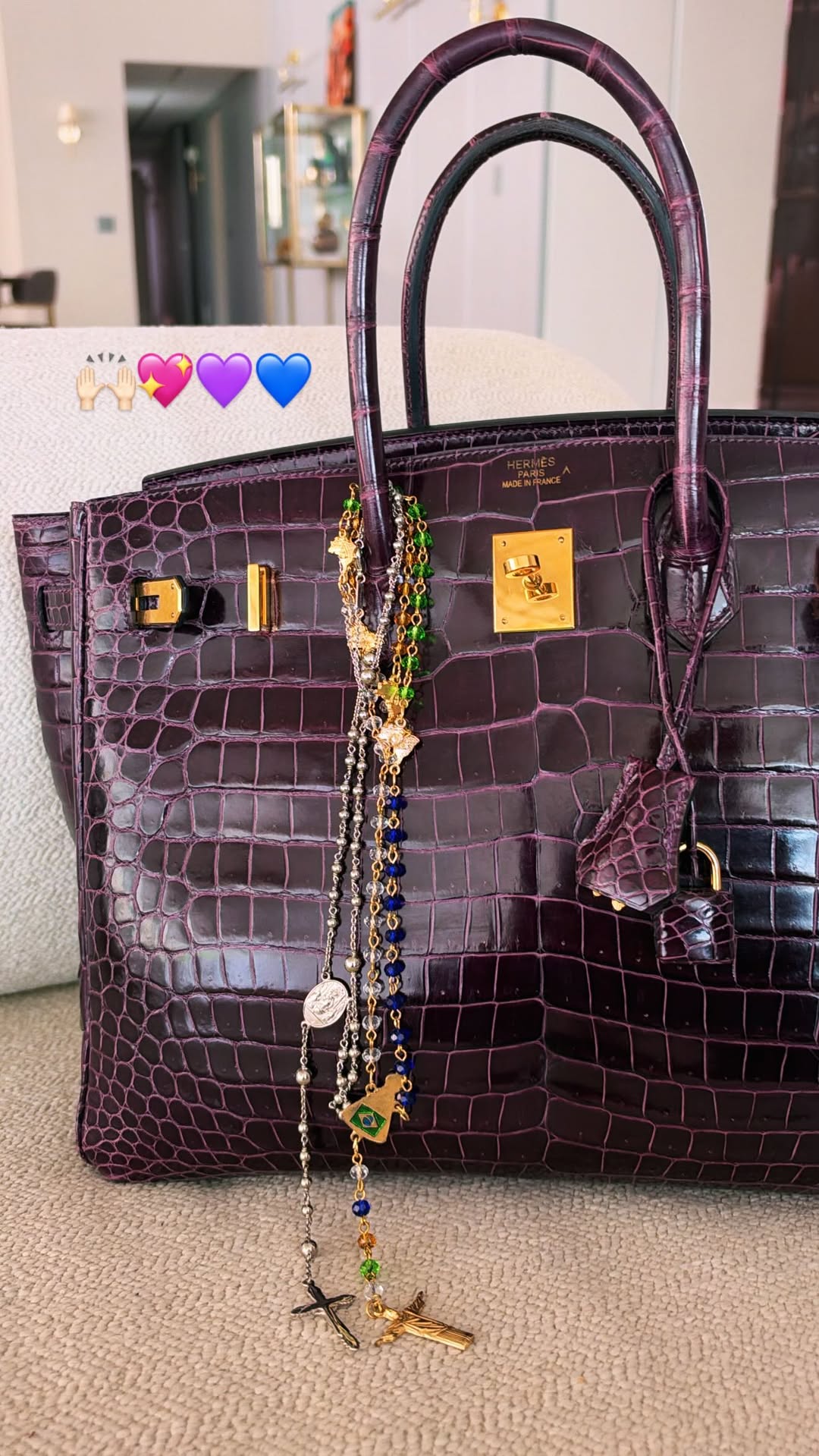 Virginia mostra nova bolsa de crocodilo avaliada em R$ 350 mil — Foto: Reprodução/Instagram