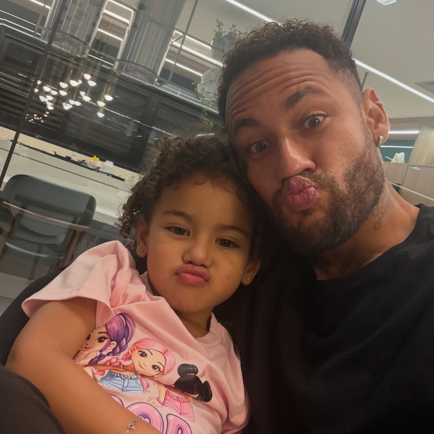 Neymar Jr e Bruna Biancardi são pais de Mavie - Foto: Reprodução / Instagram