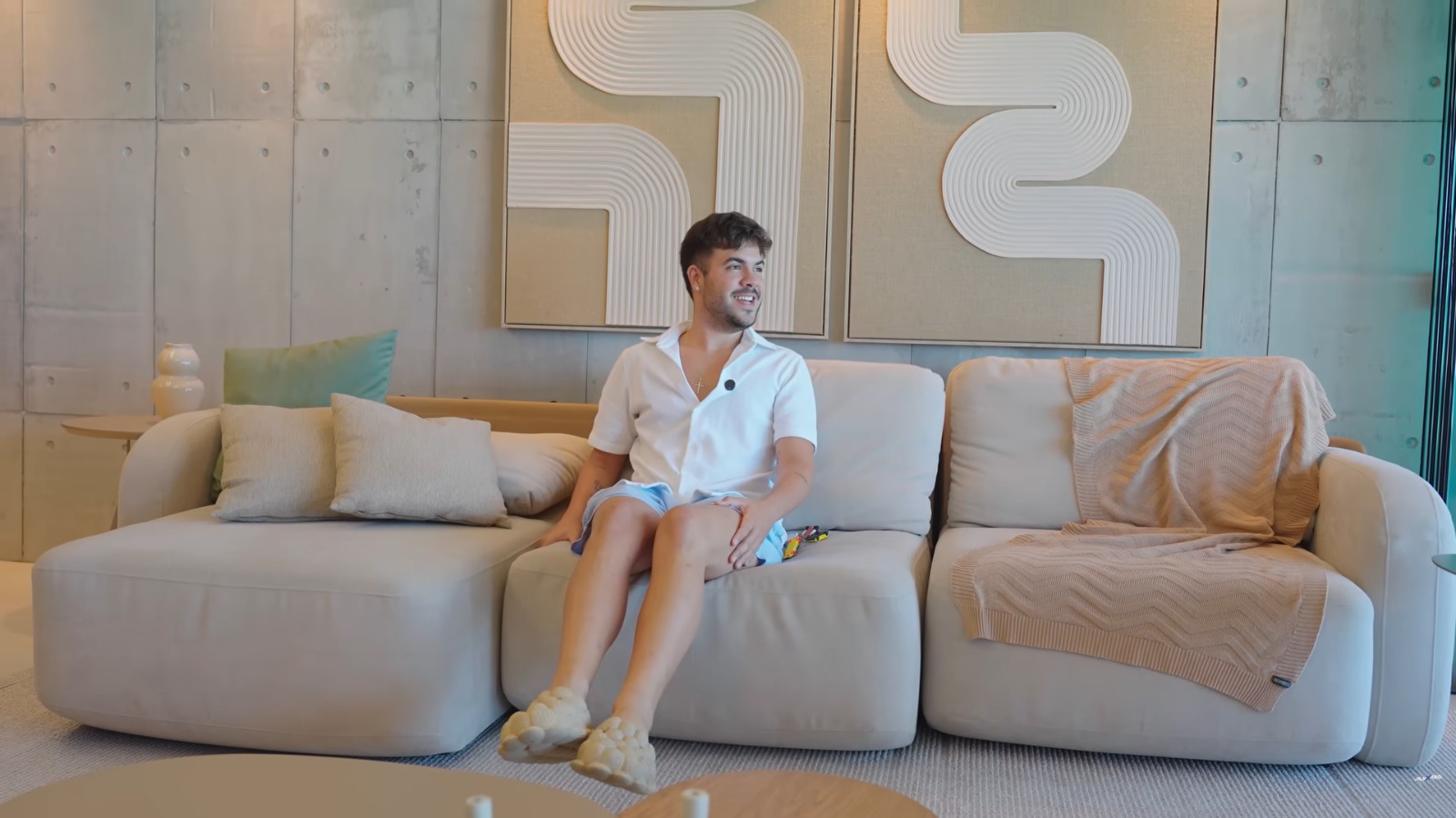 Apartamento de Álvaro em Maceió - Foto: Reprodução / YouTube / Alvxaro 