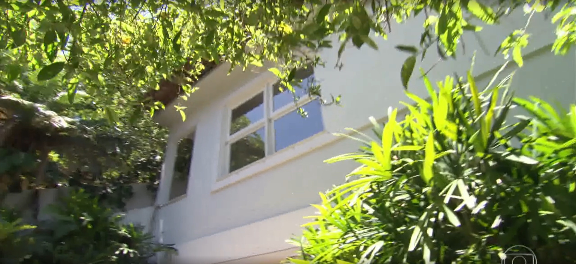 Ator da Globo já abriu as portas de casa no Rio de Janeiro com closet organizado e ambientes amplos