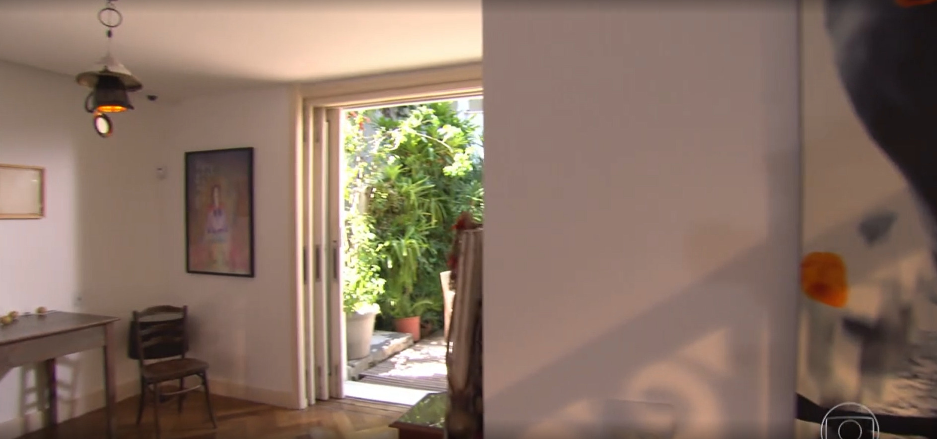 Ator da Globo já abriu as portas de casa no Rio de Janeiro com closet organizado e ambientes amplos