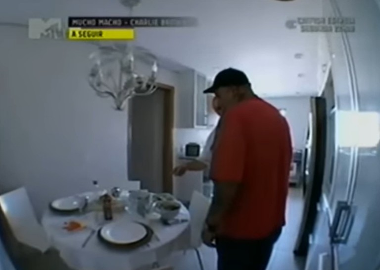 Espaço para refeições e confraternizações - Foto: Reprodução/YouTube/MTV