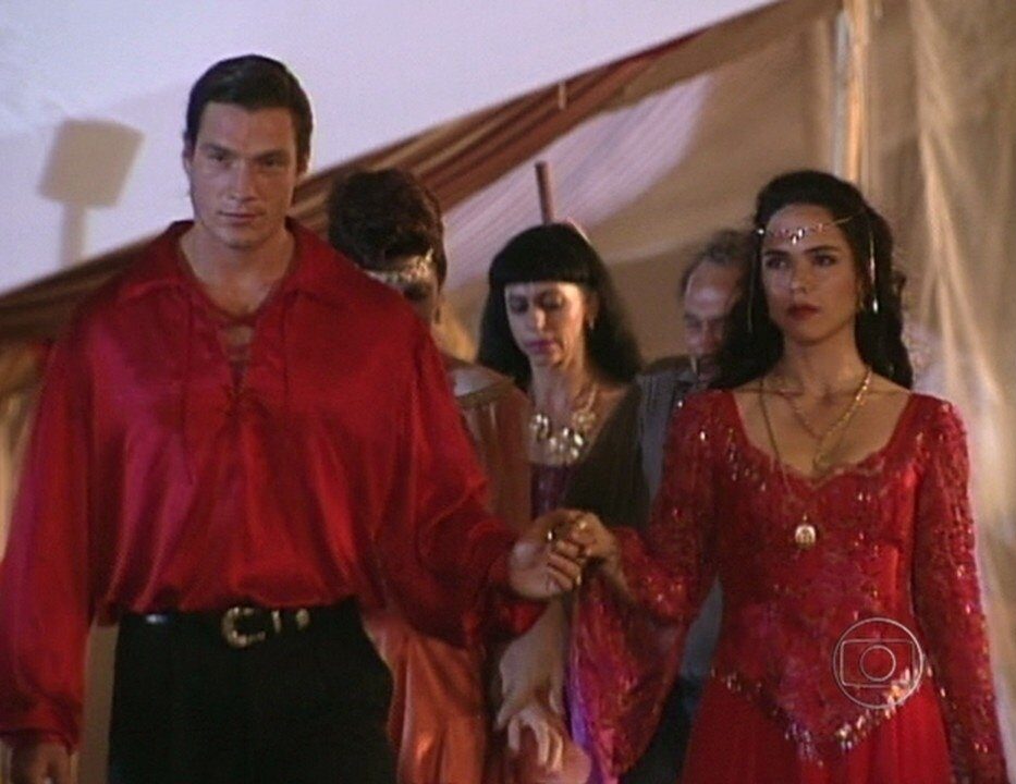 Ricardo Macchi e Tereza Seiblitz em Explode Coração - Foto: Reprodução / TV Globo