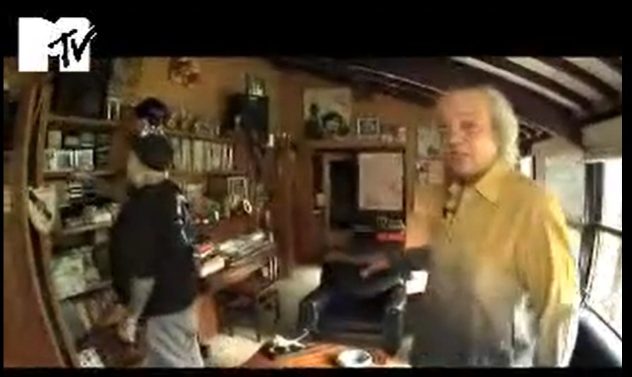 Ambiente contava a história do cantor - Foto: Reprodução/YouTube/MTV Brasil