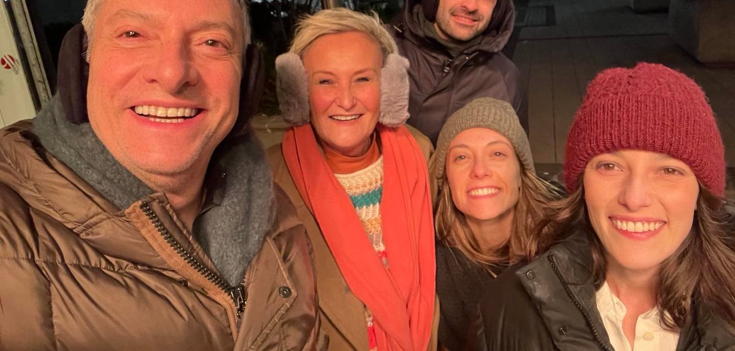 José Roberto Burnier com a esposa, Rúbia Burnier, e as duas filhas do casal - Foto: Reprodução / Instagram @jr.burnier