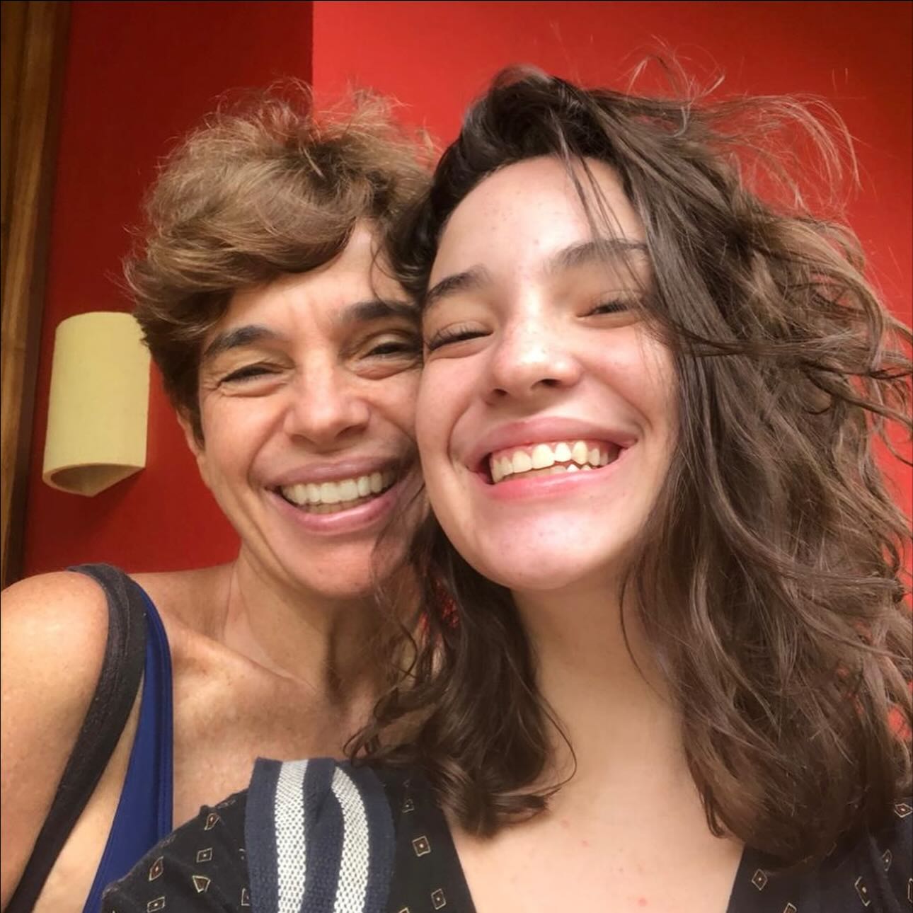 Antônia Lo Prete é a filha caçula de Renata Lo Prete e Melchiades Filho - Foto: Reprodução / Instagram @renataloprete