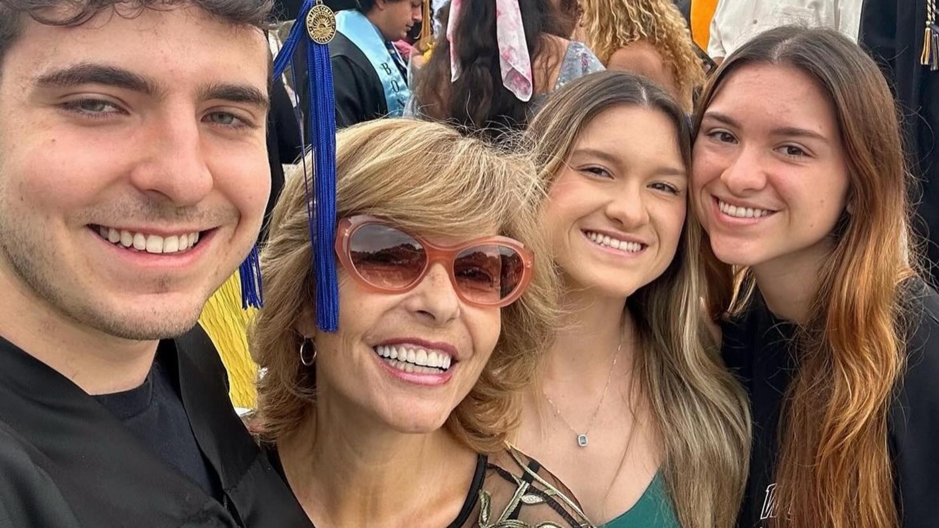 João Augusto Liberato, Rose Miriam Di Matteo e as irmãs gêmeas Marina e Sofia Liberato