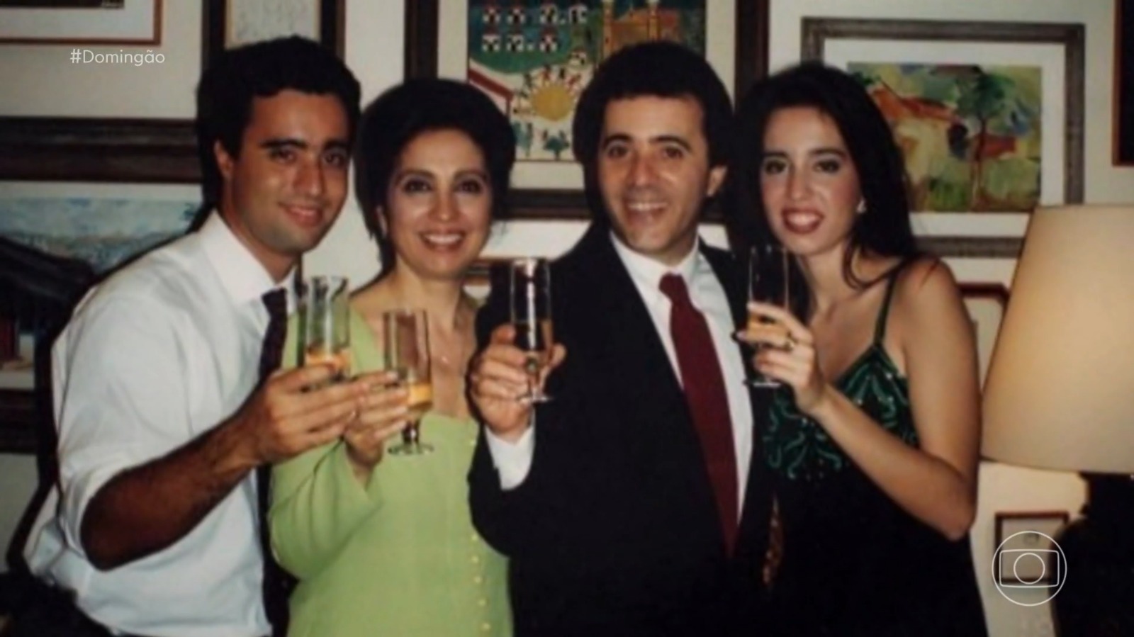 Tony Ramos e Lidiane Barbosa com os filhos, Rodrigo e Andréa - Foto: Reprodução / TV Globo