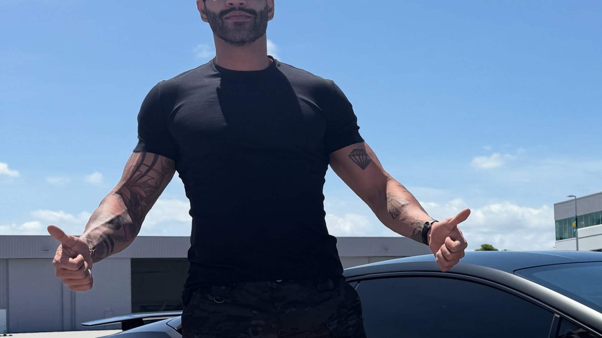 Fique por dentro: Aos 37 anos, cantor sertanejo é dono de coleção milionária de carros