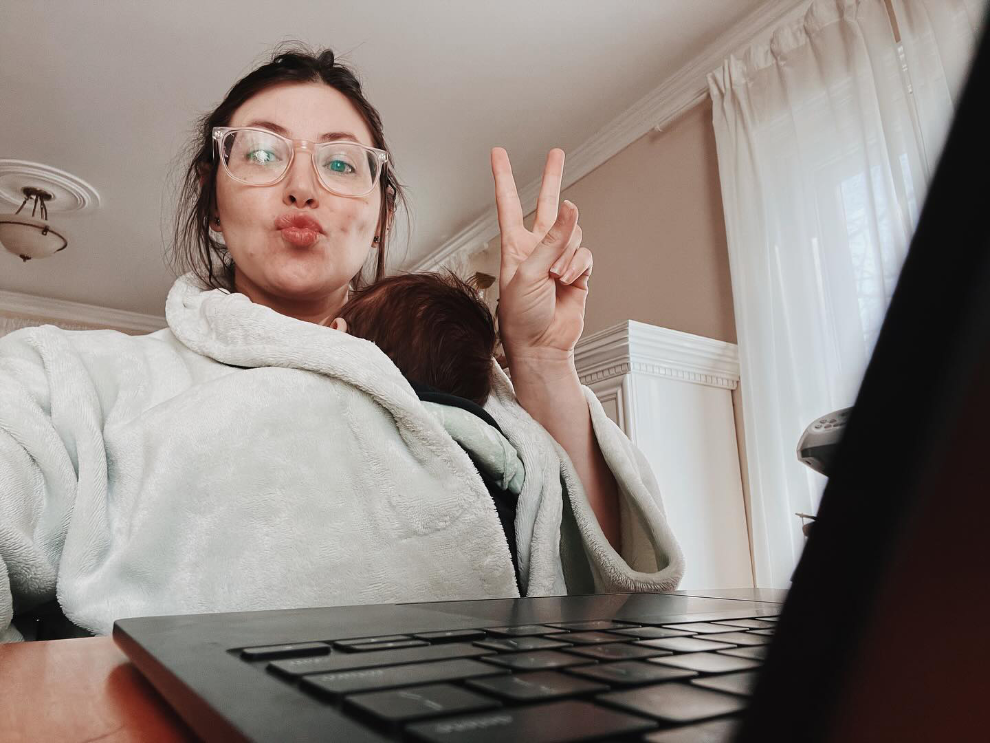 Lara Rodrigues com o filho - Foto: Reprodução / Instagram