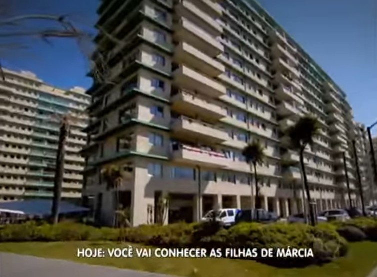 Lado de fora do prédio - Foto: Reprodução/TV Record