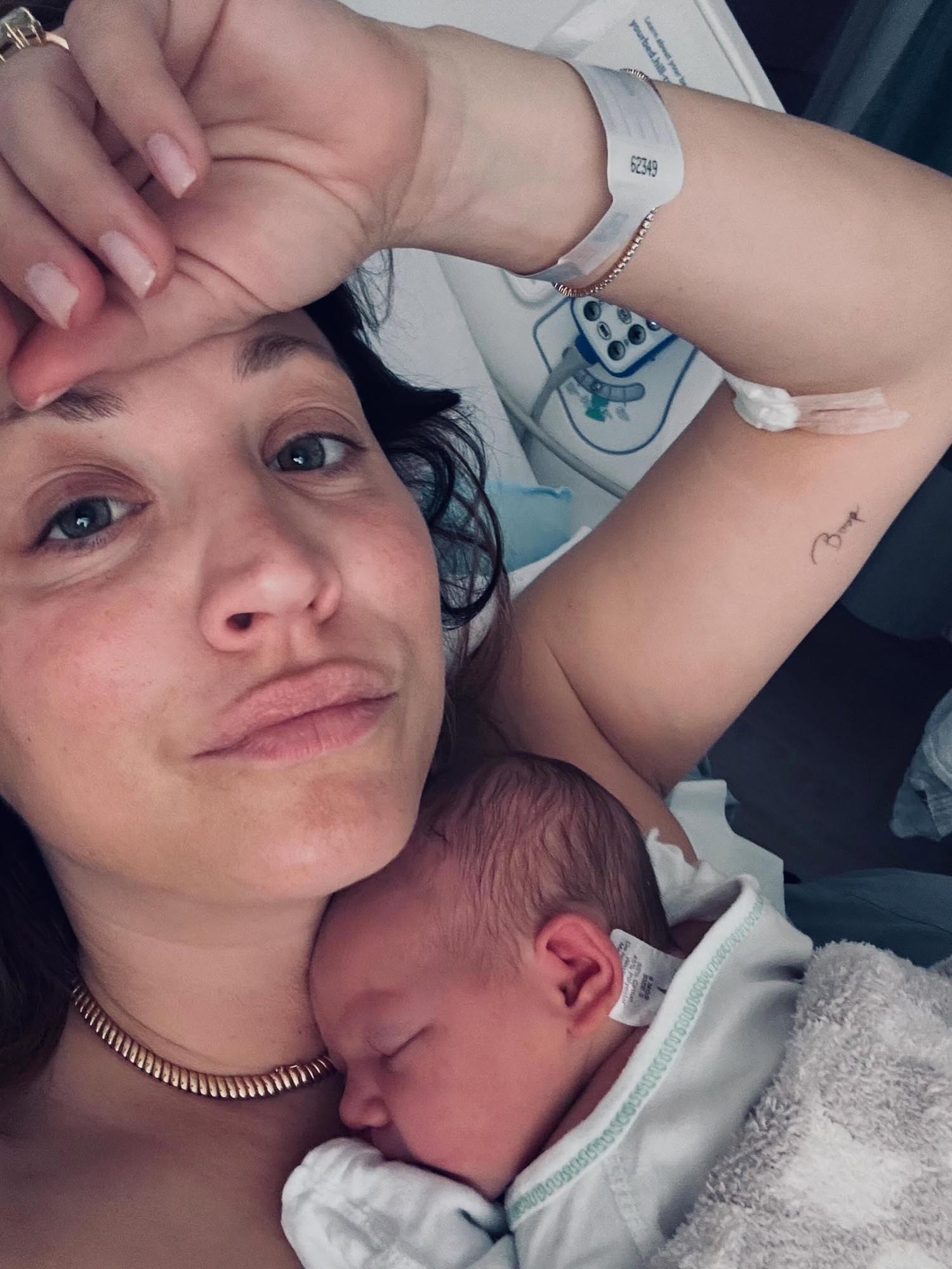 Nascimento de Philomena Carmine Bobby Pelphrey, filha de Kaley Cuoco - Foto: Reprodução / Instagram