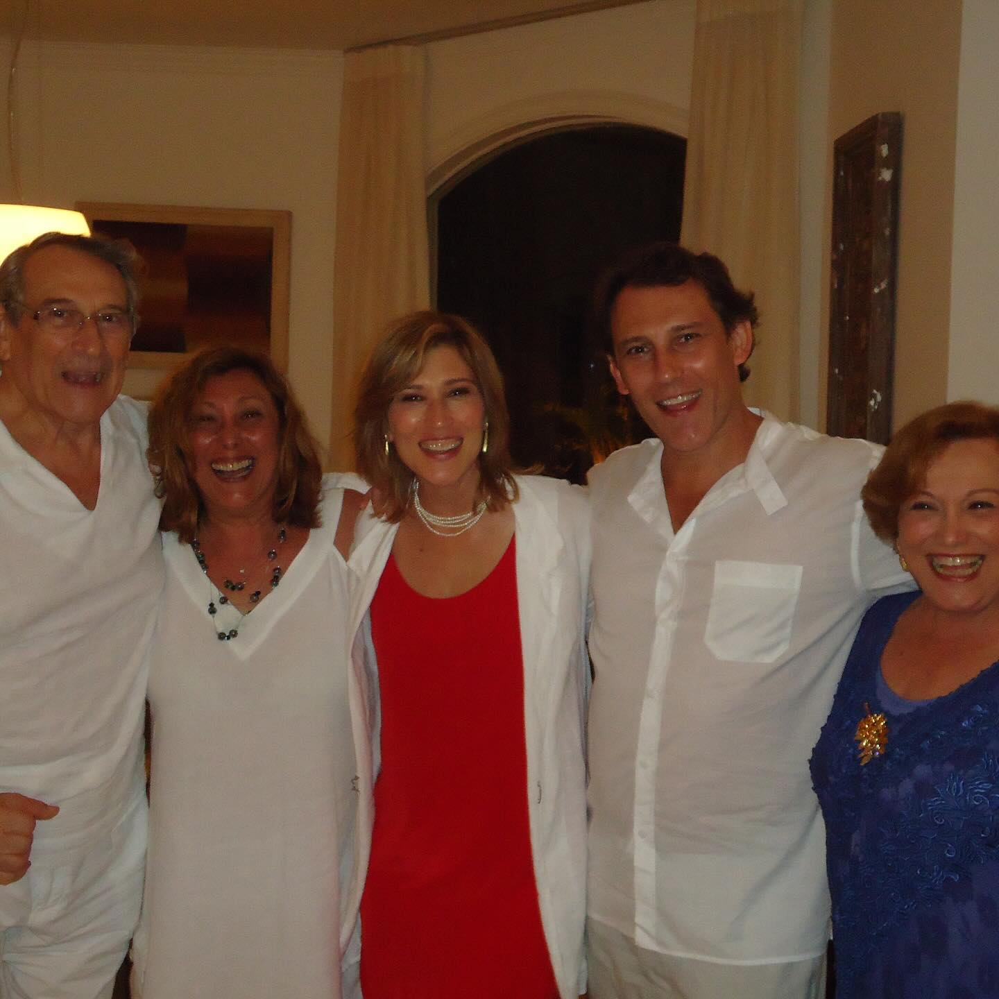 Nicette Bruno e Paulo Goulart com os três filhos - Foto: Reprodução / Instagram 