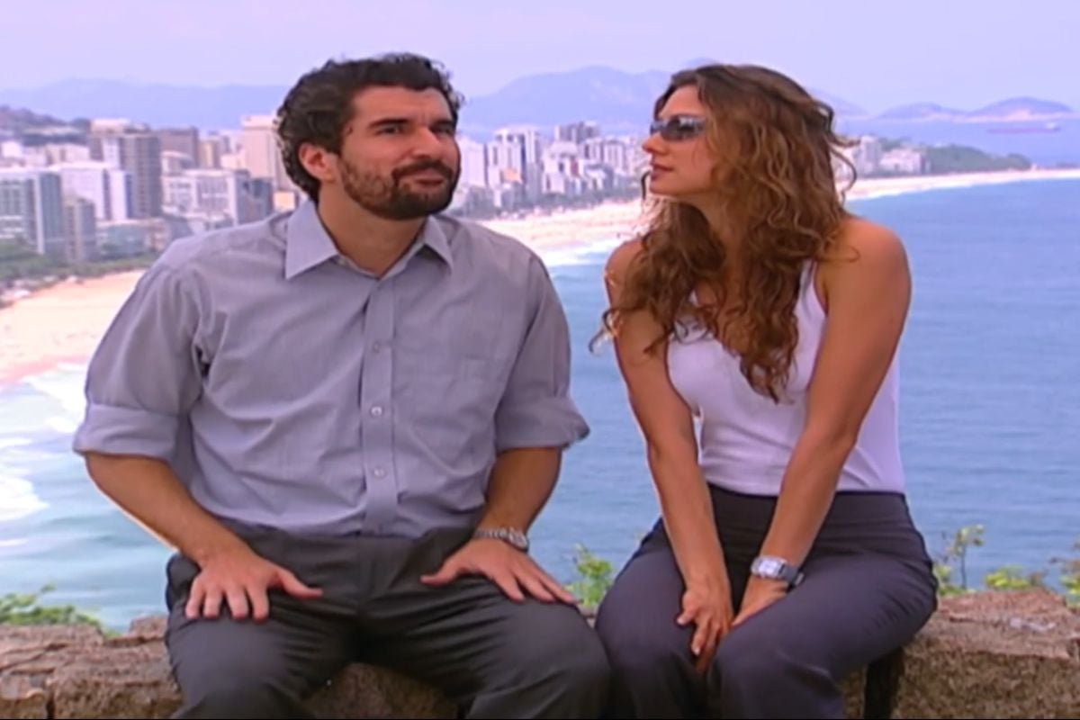 Estela (Lavinia Vlasak) e Padre Pedro (Nicola Siri) em Mulheres Apaixonadas - Foto: Divulgação/TV Globo