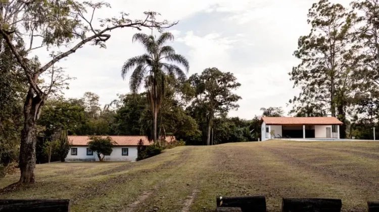 Sítio de Giulia Gam em Cotia, interior de São Paulo - Foto: Reprodução / Instagram @casarnakazinhacampo