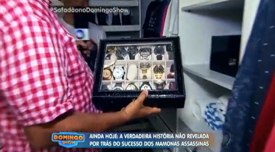 Cantor guardava caixa com relógios de luxo - Foto: Reprodução/Record