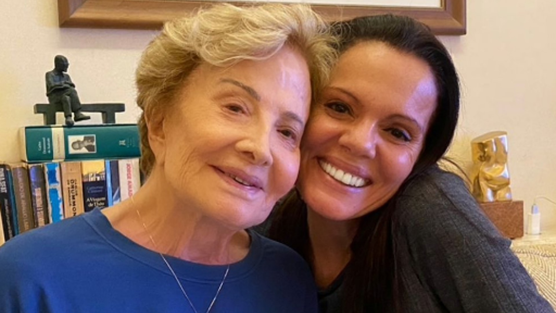 Gloria Menezes recebe homenagem da nora em seu aniversário de 88 anos
