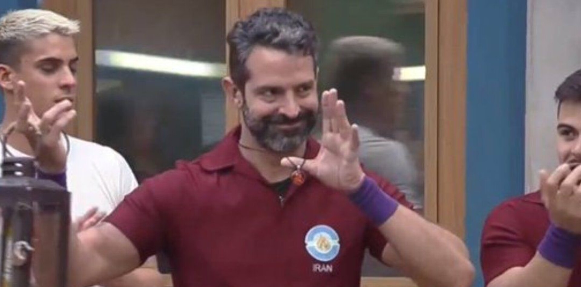 A Fazenda 14: Iran Malfitano vence a Prova de Fogo e tem poder decisivo na primeira roça do reality
