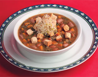 SOPA DE ABÓBORA-MORANGA E COUVE
