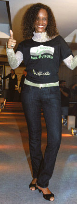 DESFILE BENEFICENTE