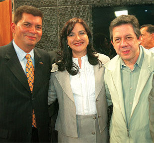 EDUCAÇÃO À DISTÂNCIA