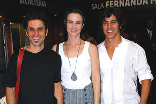 ESTRÉIA TEATRAL