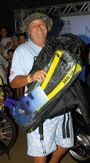 FESTA NO MAR E NA TERRA
